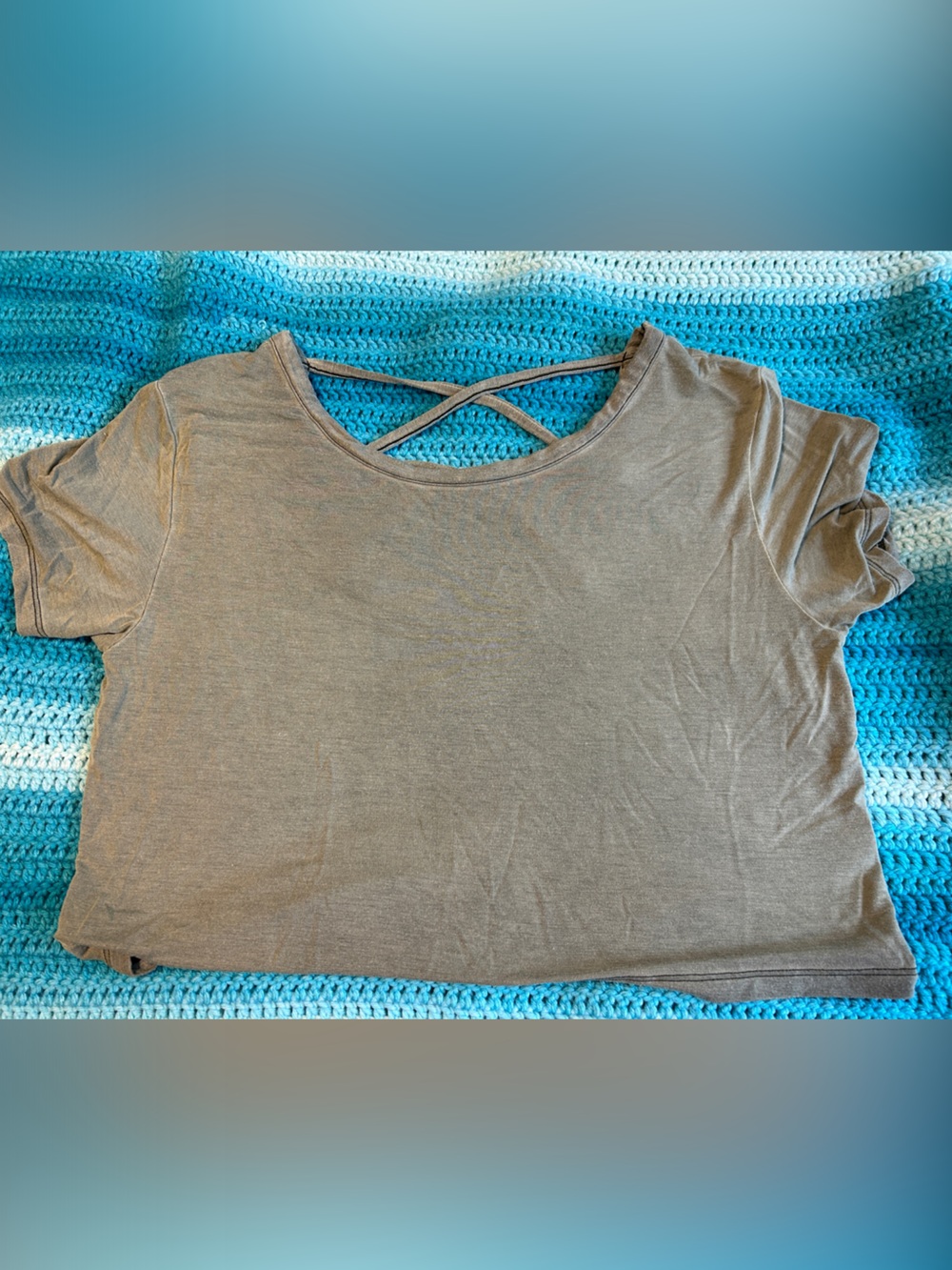 American Eagle Outfitters Olive Cross-Back Short Sleeve Tee